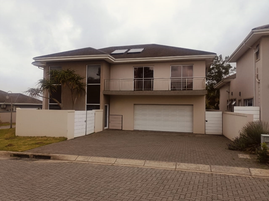 4 Bedroom Property for Sale in Beacon Bay Eastern Cape